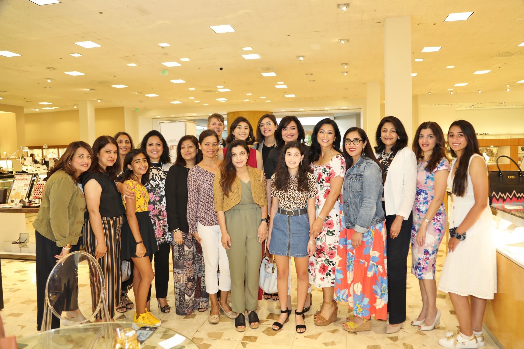 Uzma Quader, Azra Ahmad, Simra Qayyum, Saima Qayyum, Naila Tahir, Ferheen Mallick, Sarah Mallick, Aanya Siddiqui, Aisha Sultan, Rabia Rahman, Raafea Malik, Mehreen Siddiqui, Emaan Malik
Second row (left to right):
Wajiha Naushad, Ulrikke Malik, Ameena Su